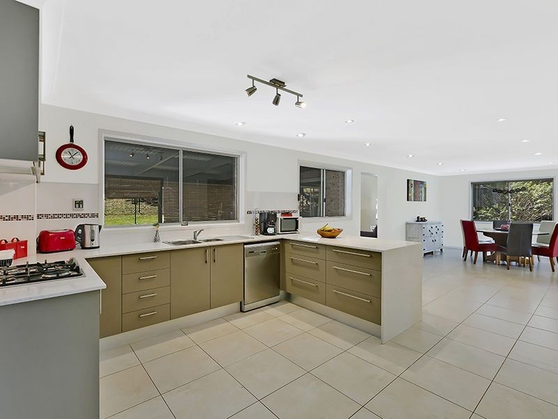 40 Murrumbidgee Crescent, Bateau Bay NSW 2261