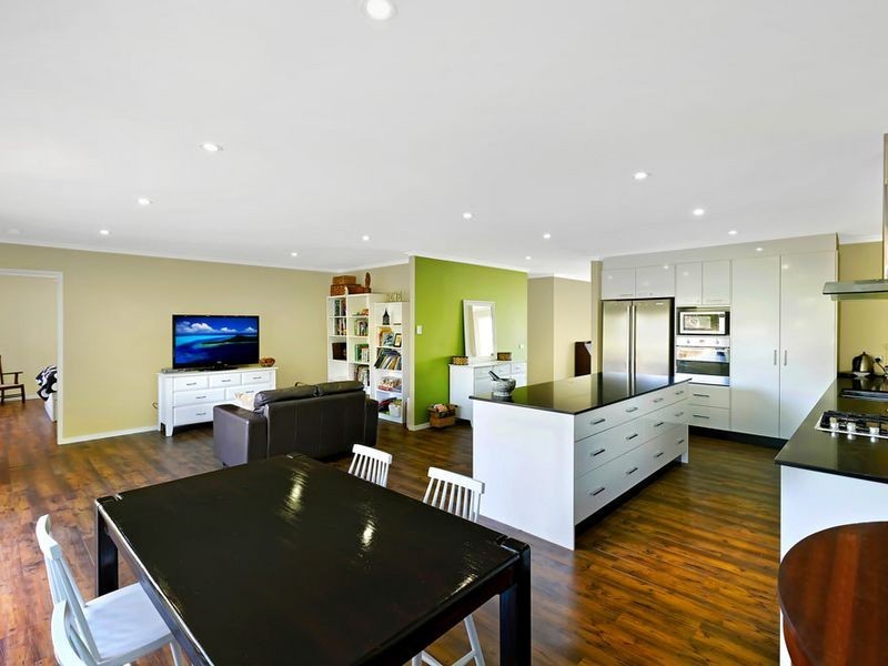 7 Carnation Close, Bateau Bay NSW 2261