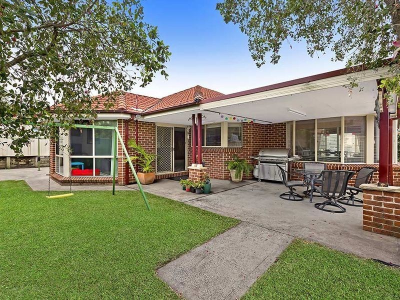 25 Dunning Avenue, Bateau Bay NSW 2261