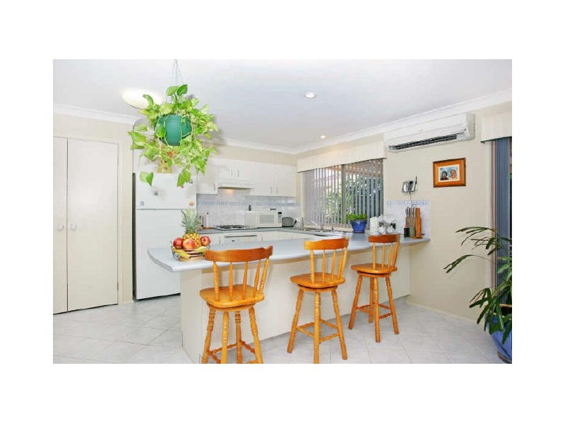 38 Sir Joseph Banks Drive, Bateau Bay NSW 2261