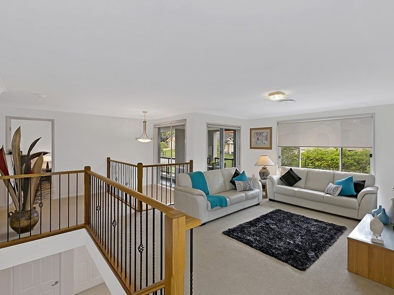 6 Bataan Cct, Bateau Bay NSW 2261