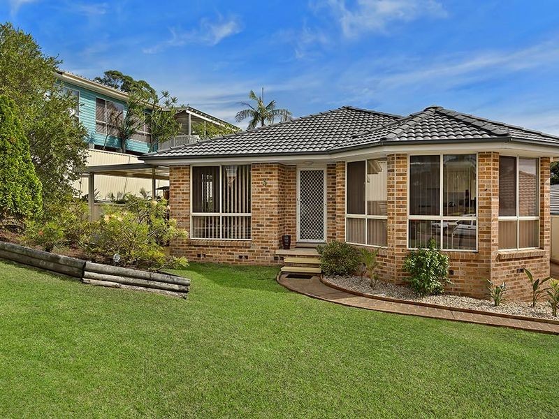 1/3 Mossman Avenue, Bateau Bay NSW 2261
