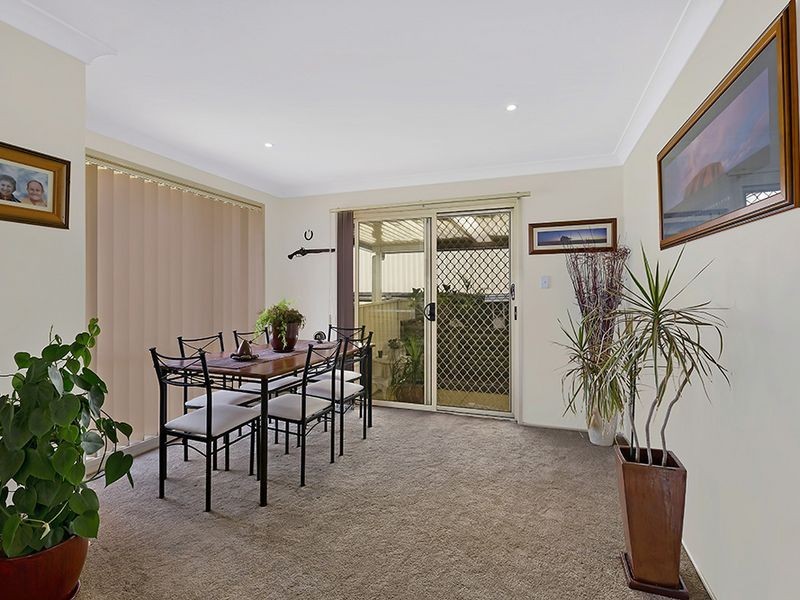 1/3 Mossman Avenue, Bateau Bay NSW 2261