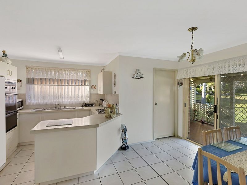 24 Bolton Street, Bateau Bay NSW 2261