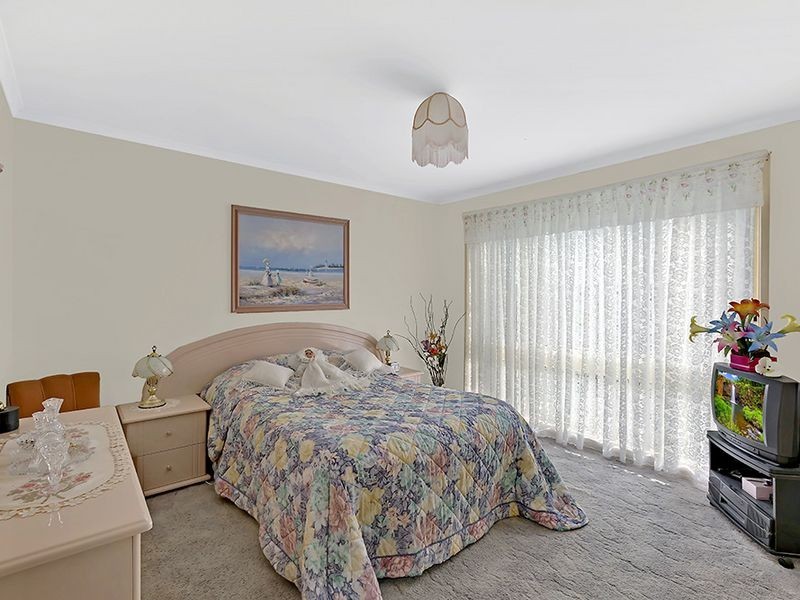 24 Bolton Street, Bateau Bay NSW 2261