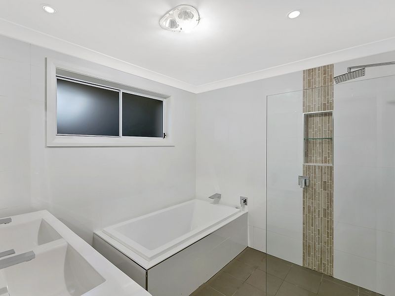 34 Valley View Road, Bateau Bay NSW 2261