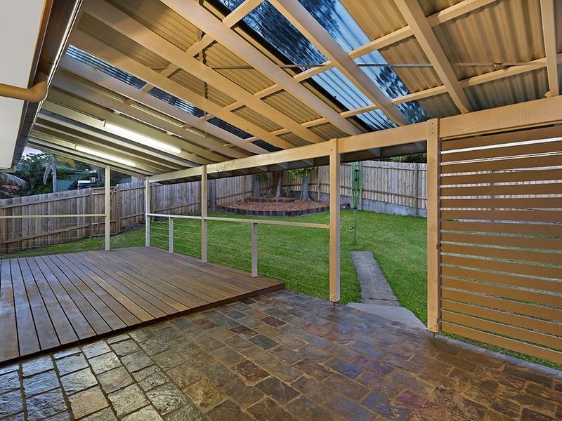 34 Valley View Road, Bateau Bay NSW 2261