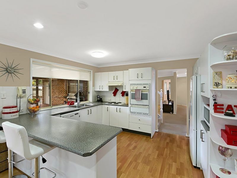 36 Lancaster Parade, Bateau Bay NSW 2261