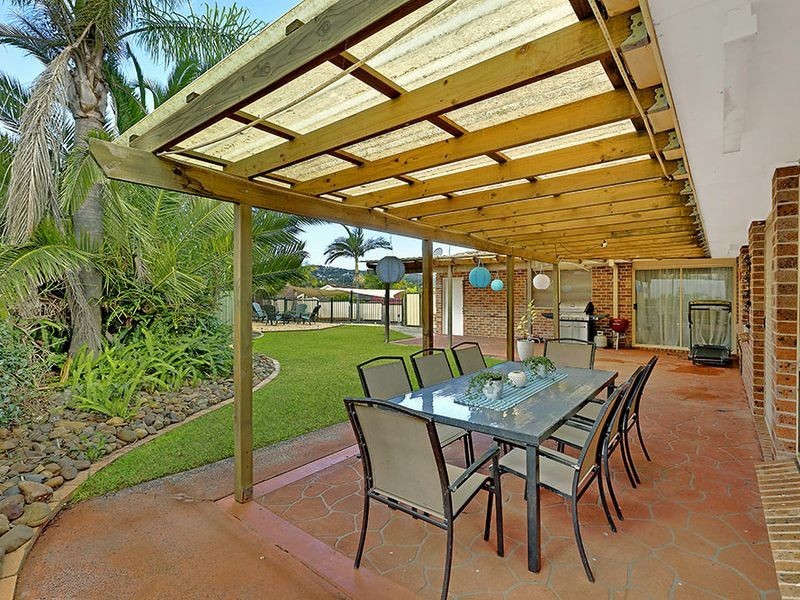 36 Lancaster Parade, Bateau Bay NSW 2261