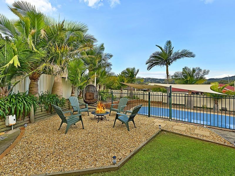 36 Lancaster Parade, Bateau Bay NSW 2261