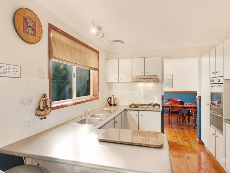 39 Sir Joseph Banks Drive, Bateau Bay NSW 2261