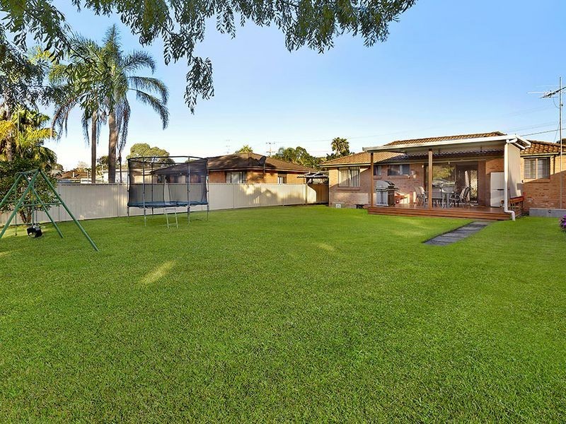 15 Colleen Street, Berkeley Vale NSW 2261