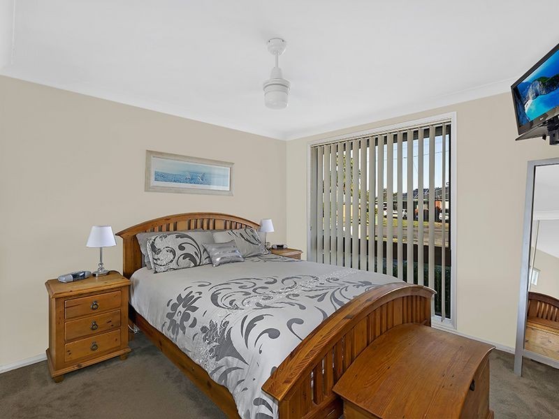 15 Colleen Street, Berkeley Vale NSW 2261