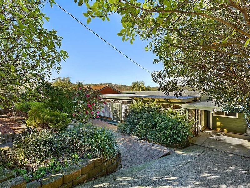49 Valley View Road, Bateau Bay NSW 2261