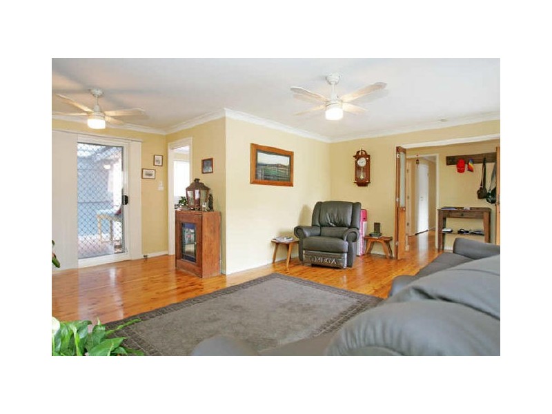 172 Lakedge Avenue, Berkeley Vale NSW 2261