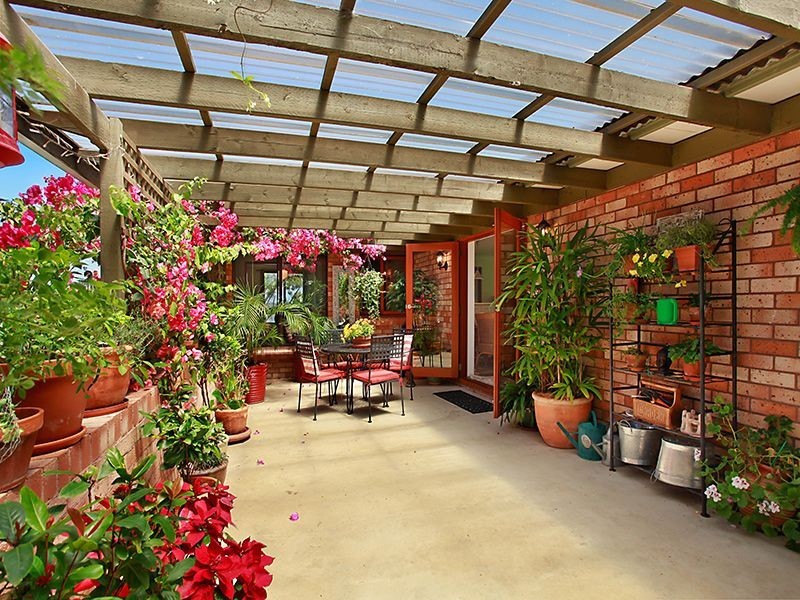 32 Valley View Road, Bateau Bay NSW 2261