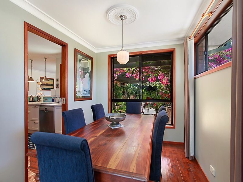 32 Valley View Road, Bateau Bay NSW 2261