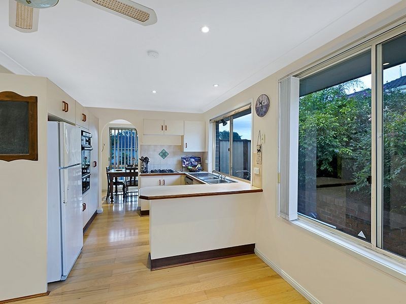 8 Ruth Place, Bateau Bay NSW 2261