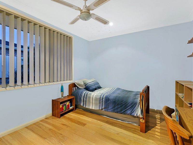 8 Ruth Place, Bateau Bay NSW 2261