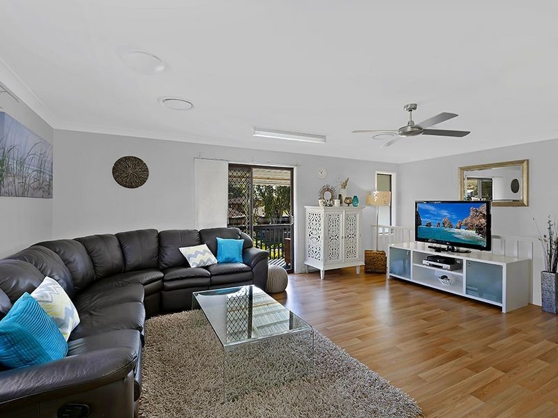 56 Bias Avenue, Bateau Bay NSW 2261