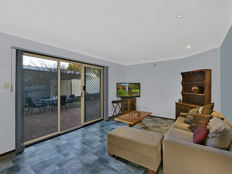 63 Lowanna Avenue, Forresters Beach NSW 2260