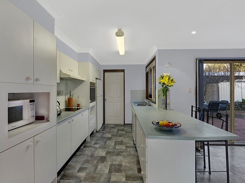 63 Lowanna Avenue, Forresters Beach NSW 2260