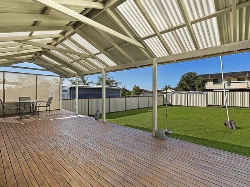52 Shortland Avenue, Killarney Vale NSW 2261