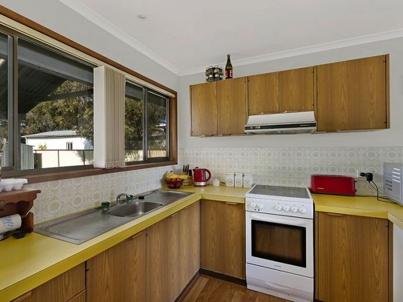 52 Shortland Avenue, Killarney Vale NSW 2261