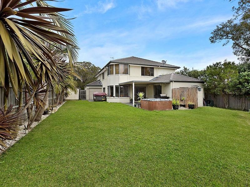 3 Passage Rd, Bateau Bay NSW 2261