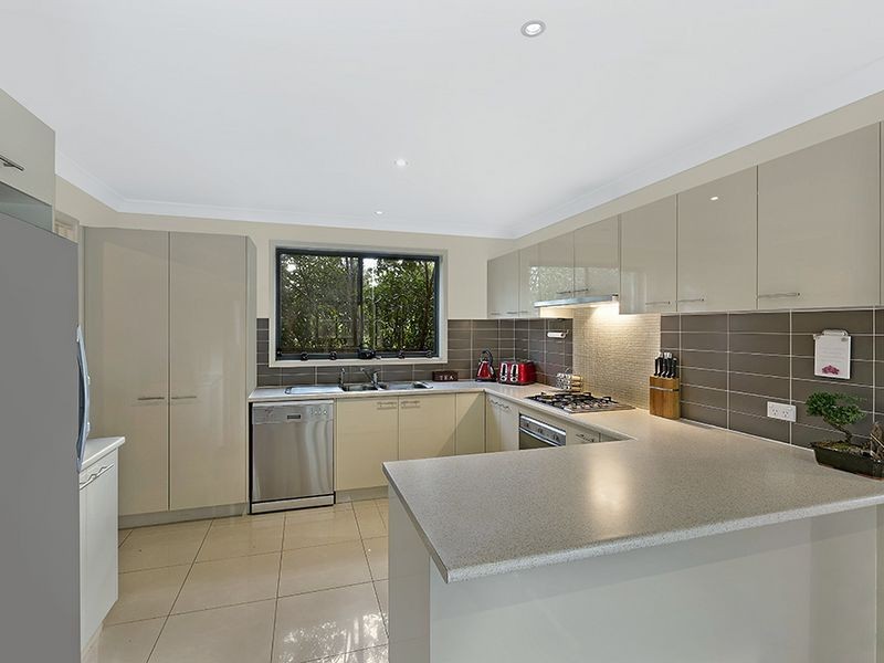 3 Passage Rd, Bateau Bay NSW 2261