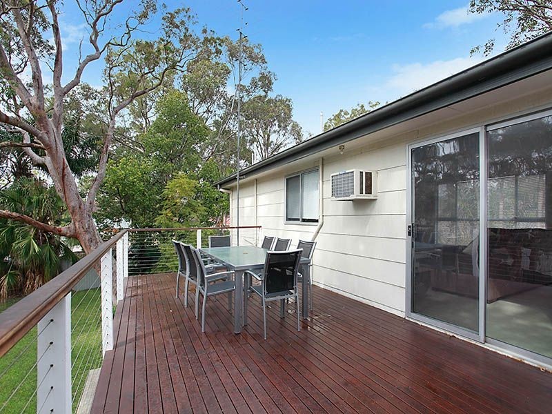 23 Laguna Parade, Berkeley Vale NSW 2261