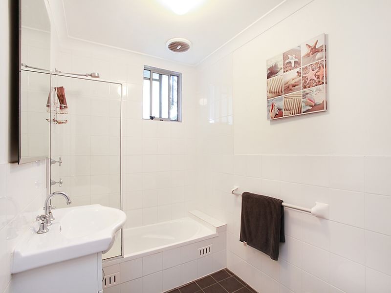 23 Laguna Parade, Berkeley Vale NSW 2261