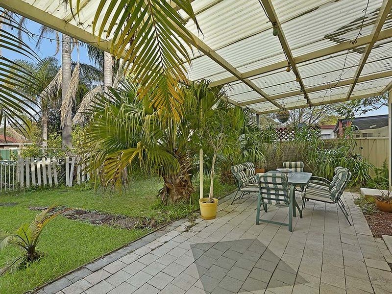 484 The Entrance Road, Bateau Bay NSW 2261