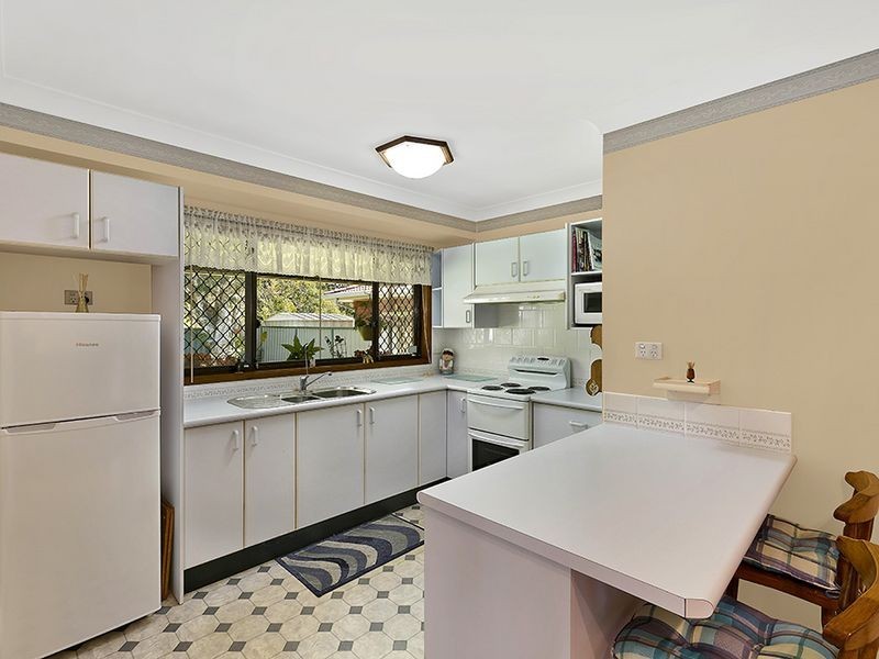 18 Hawkesbury Close, Bateau Bay NSW 2261