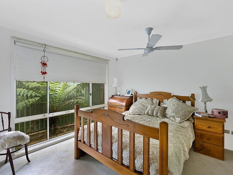 8 Compass Close, Bateau Bay NSW 2261