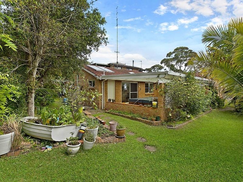 8 Compass Close, Bateau Bay NSW 2261