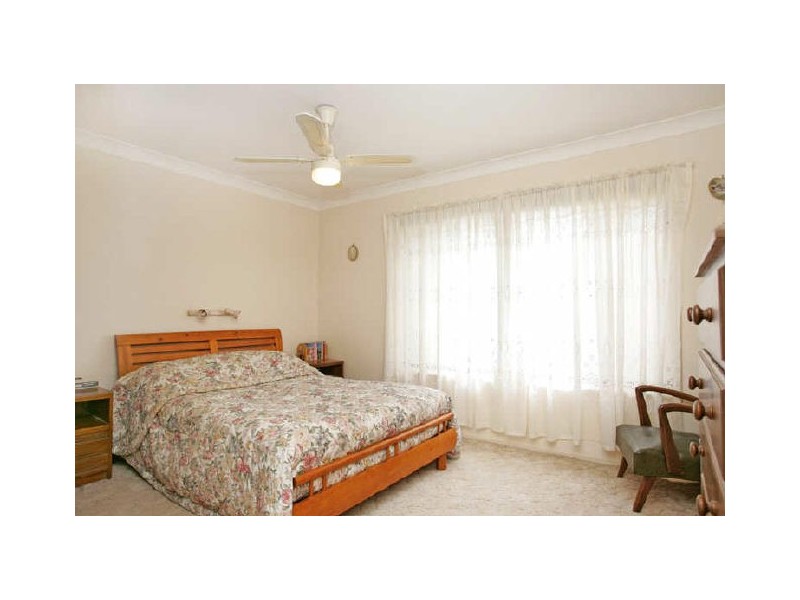 19 Altona Avenue, Bateau Bay NSW 2261