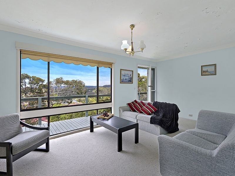 4 Valley View Road, Bateau Bay NSW 2261