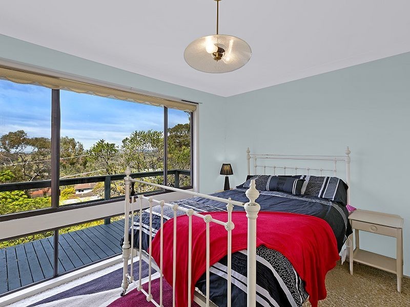 4 Valley View Road, Bateau Bay NSW 2261