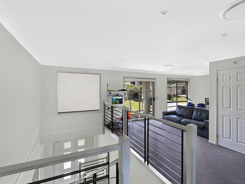 30 Bataan Cct, Bateau Bay NSW 2261