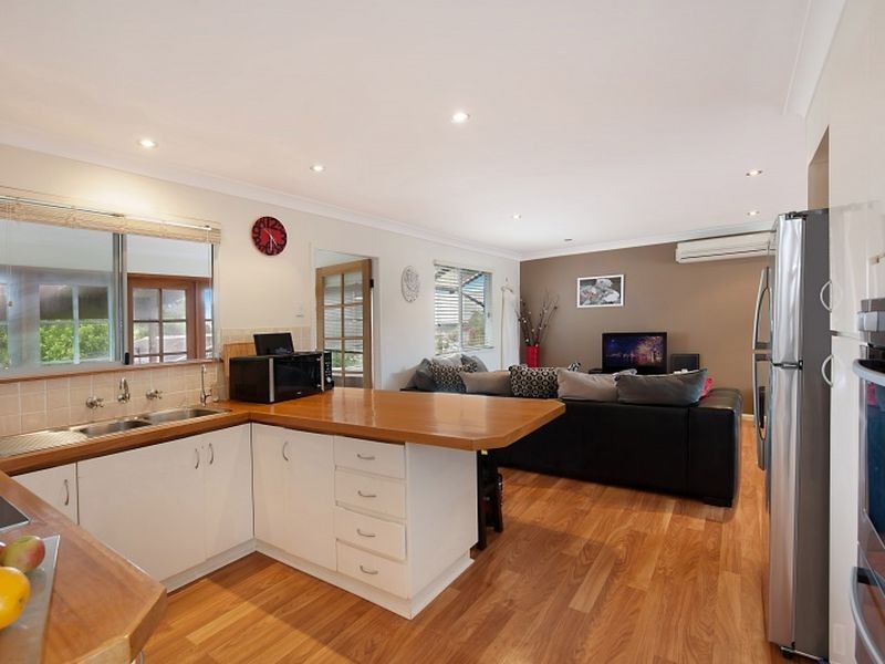 195 Bateau Bay Road, Bateau Bay NSW 2261