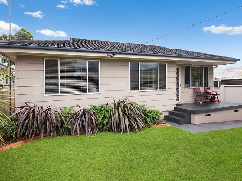 195 Bateau Bay Road, Bateau Bay NSW 2261