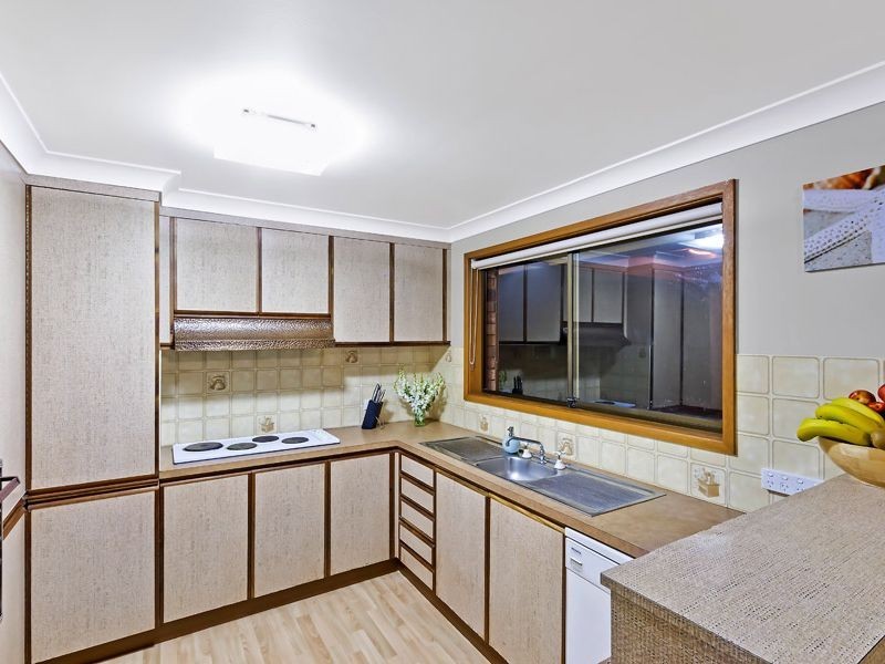 27 Anglers Drive, Bateau Bay NSW 2261