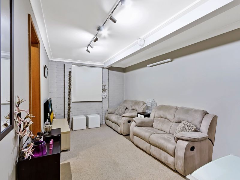 27 Anglers Drive, Bateau Bay NSW 2261