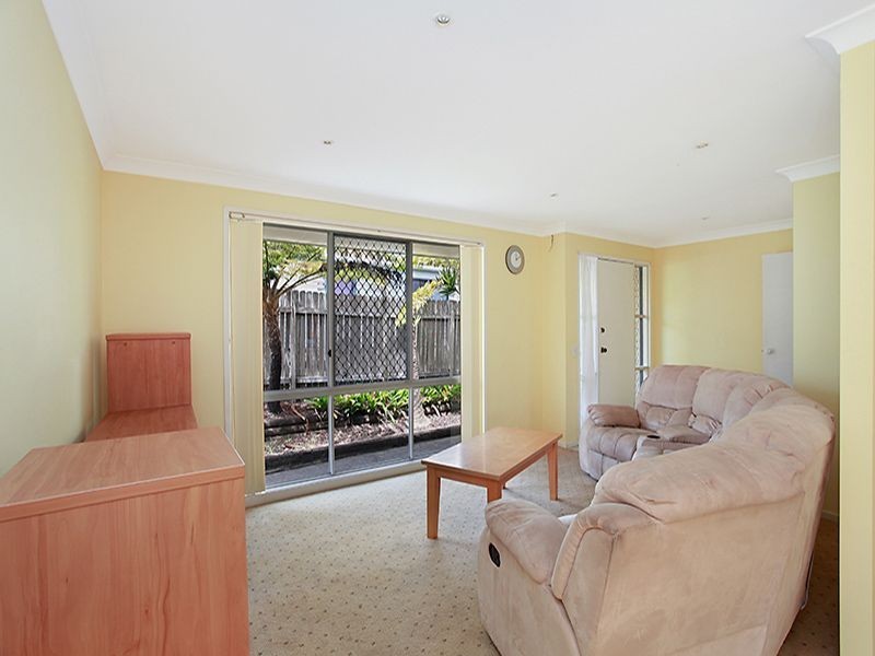 12 Cynthia Street, Bateau Bay NSW 2261