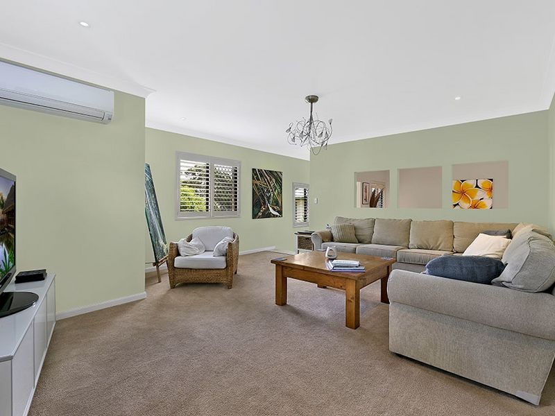 2 Poplars Avenue, Bateau Bay NSW 2261