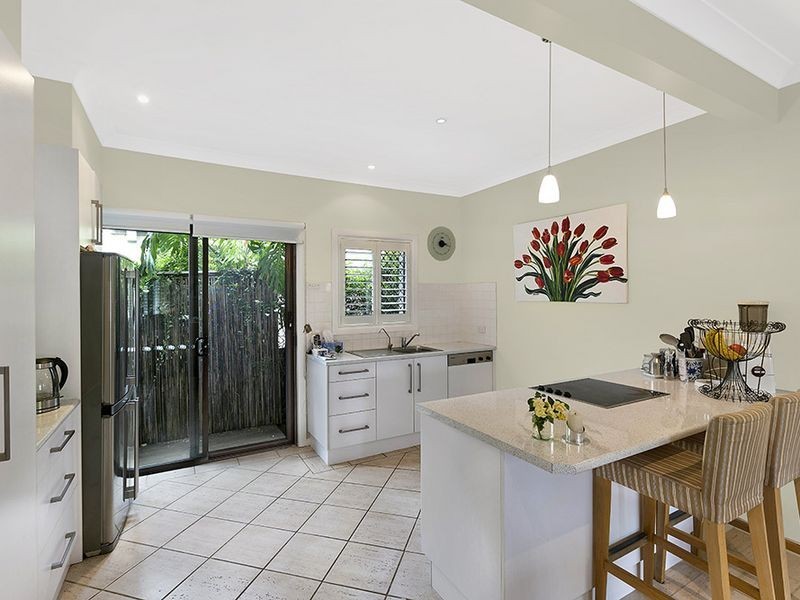 2 Poplars Avenue, Bateau Bay NSW 2261