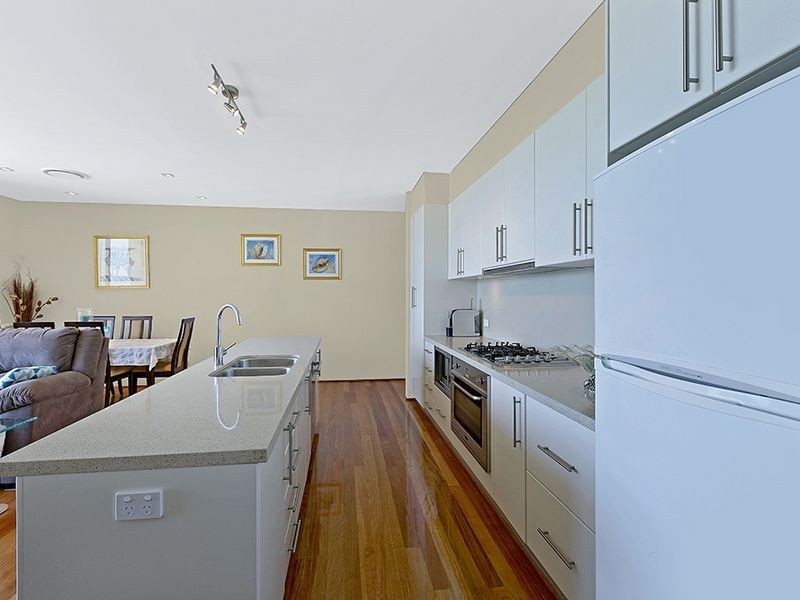 7/146-148 Ocean Parade, Blue Bay NSW 2261