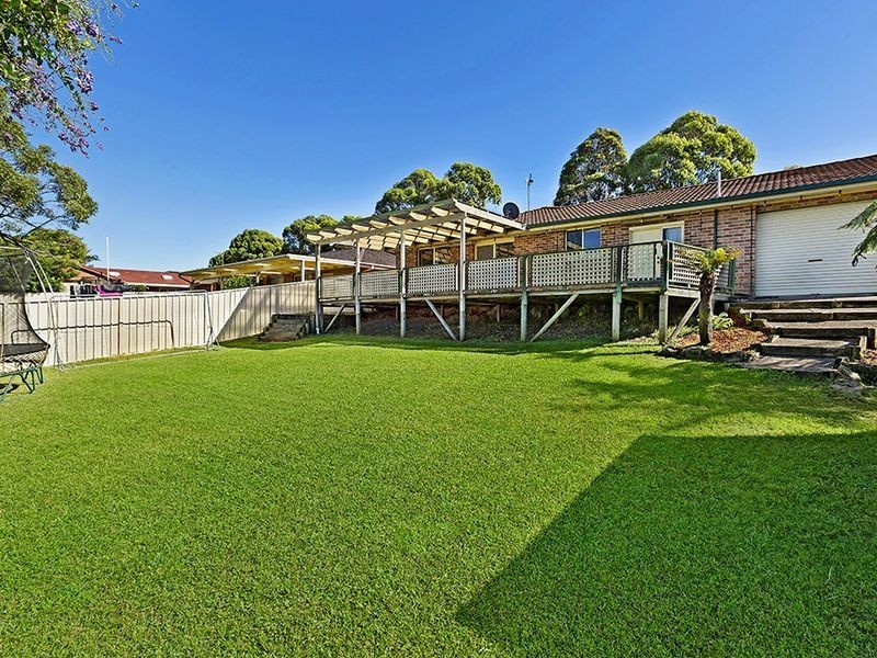 243 Cresthaven Avenue, Bateau Bay NSW 2261