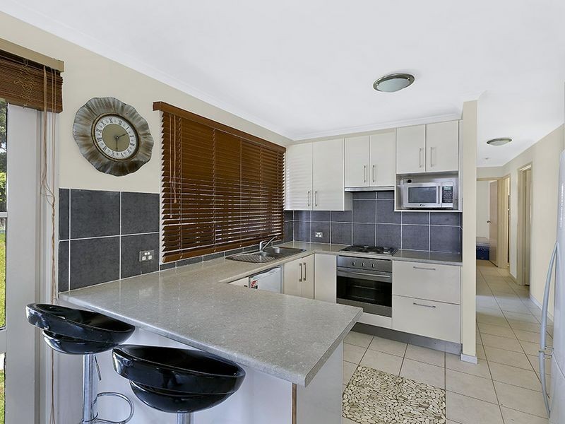 20 Premier Way, Bateau Bay NSW 2261